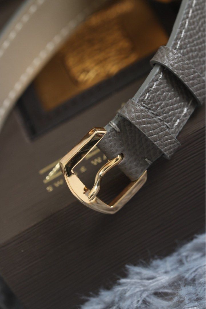 年產低於3000 rose gold Daniel Roth (一錶難求 工藝一流)