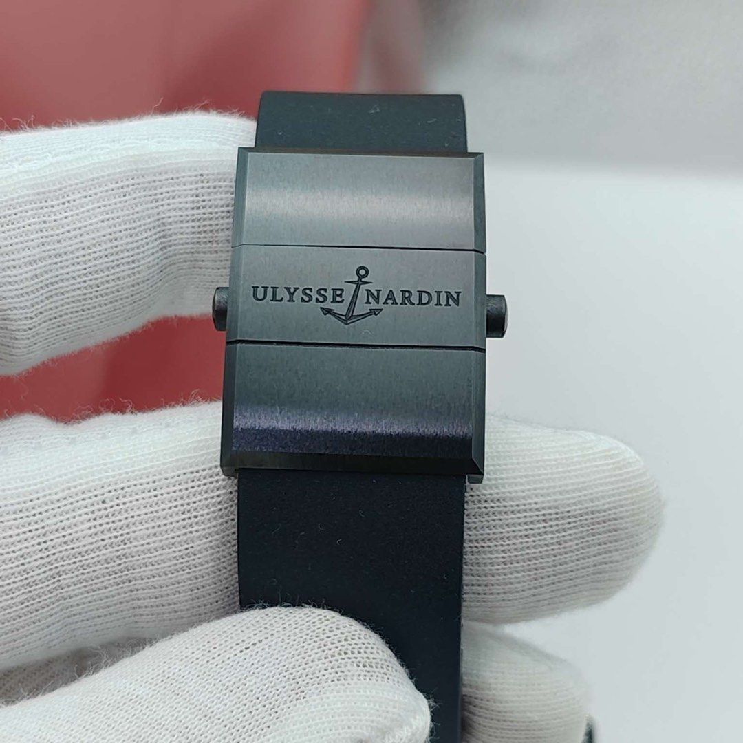 ULYSSE NARDIN 263-92B4-3C/924 (未使用品 用色大膽)