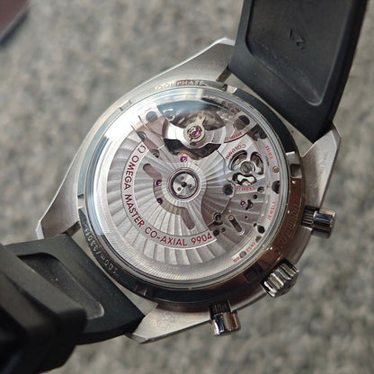 23年全套 99新兩帶 Omega Speedmaster Moonphase 超霸系列 月相 304.33.44.52.03.001 (近六折)