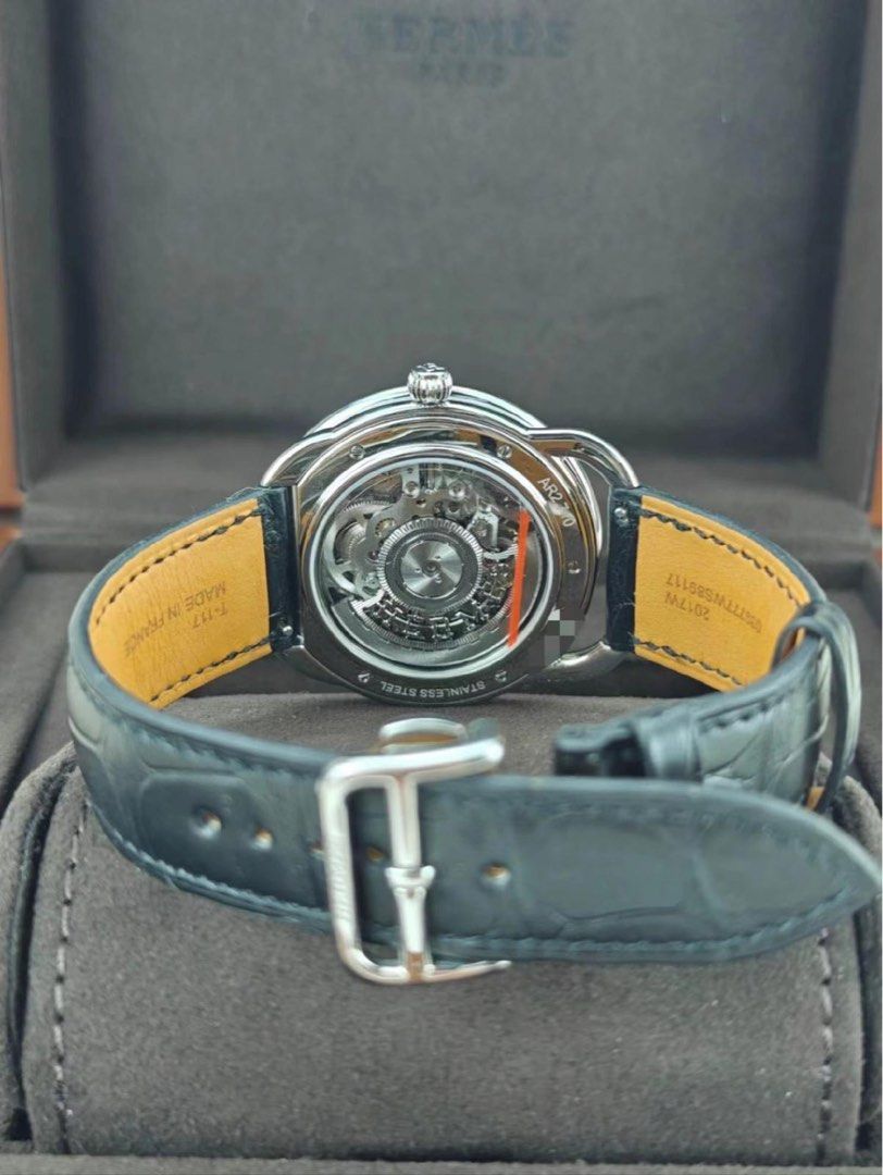 24年1月 新淨 Hermes ARCEAU W049008WW00 (全套 鏤空錶面 獨特設計)