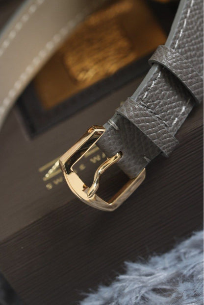 年產低於3000 rose gold Daniel Roth (一錶難求 工藝一流)