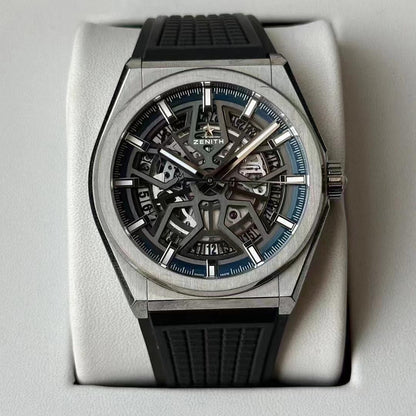 99新 Zenith Defy Classic 有興趣即問 (又平又抵)