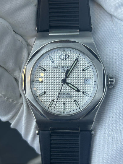 芝柏 Girard Perregaux 桂冠 81005-11-131-BB6A