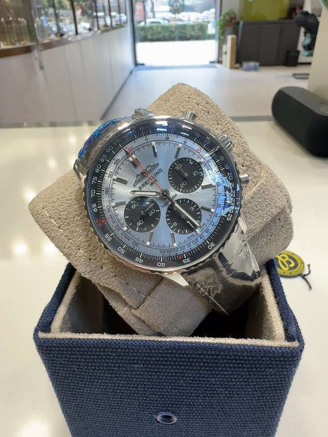 B01機芯 Breitling Navitmer 計時AB0138241C1P1