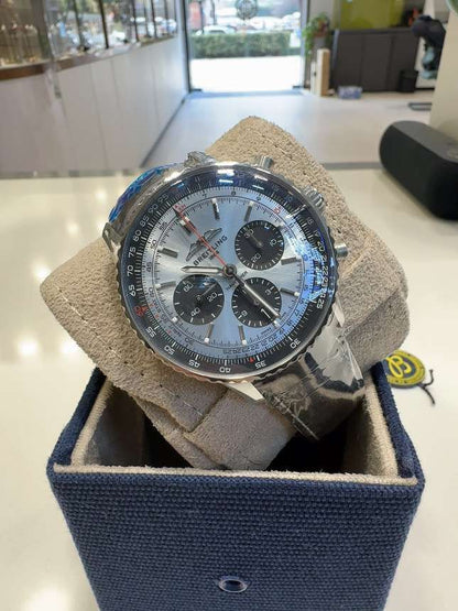 B01機芯 Breitling Navitmer 計時AB0138241C1P1