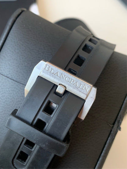 Blancpain 五十噚 Fifty Fathoms Chronograph 5200 (寶珀)