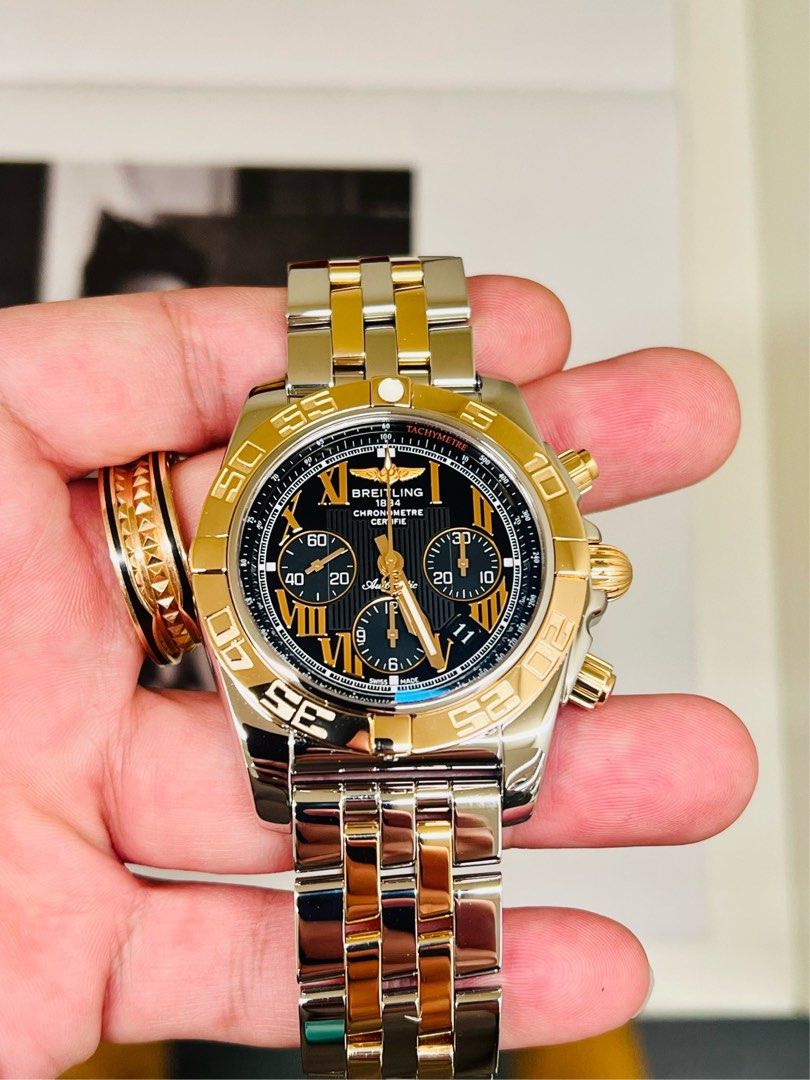 Breitling 間金黑 CB011012.B957 (百年靈)