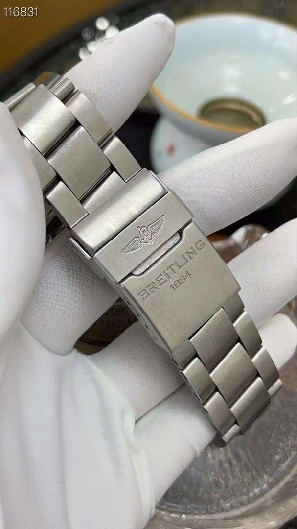 Breitling Avenger A17331
