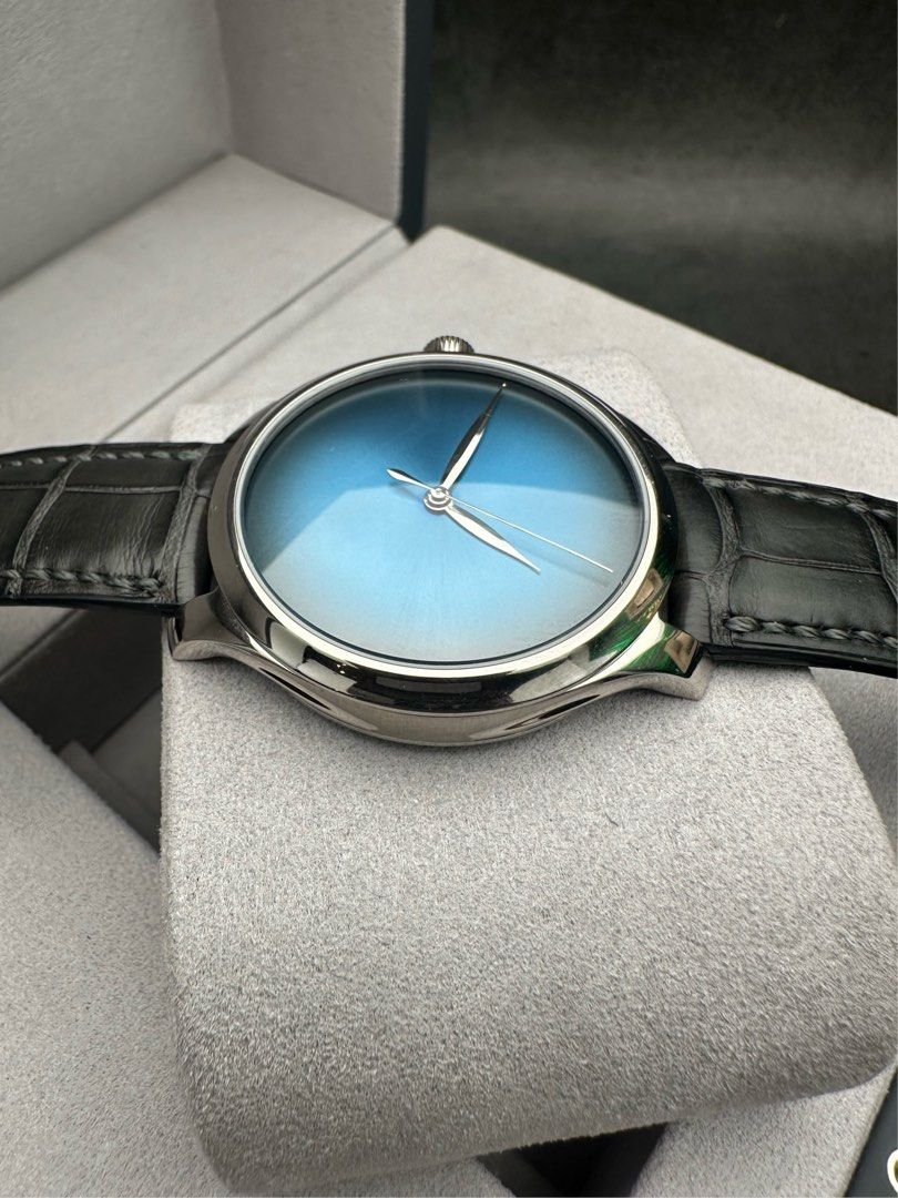 H.Moser 1200-0215