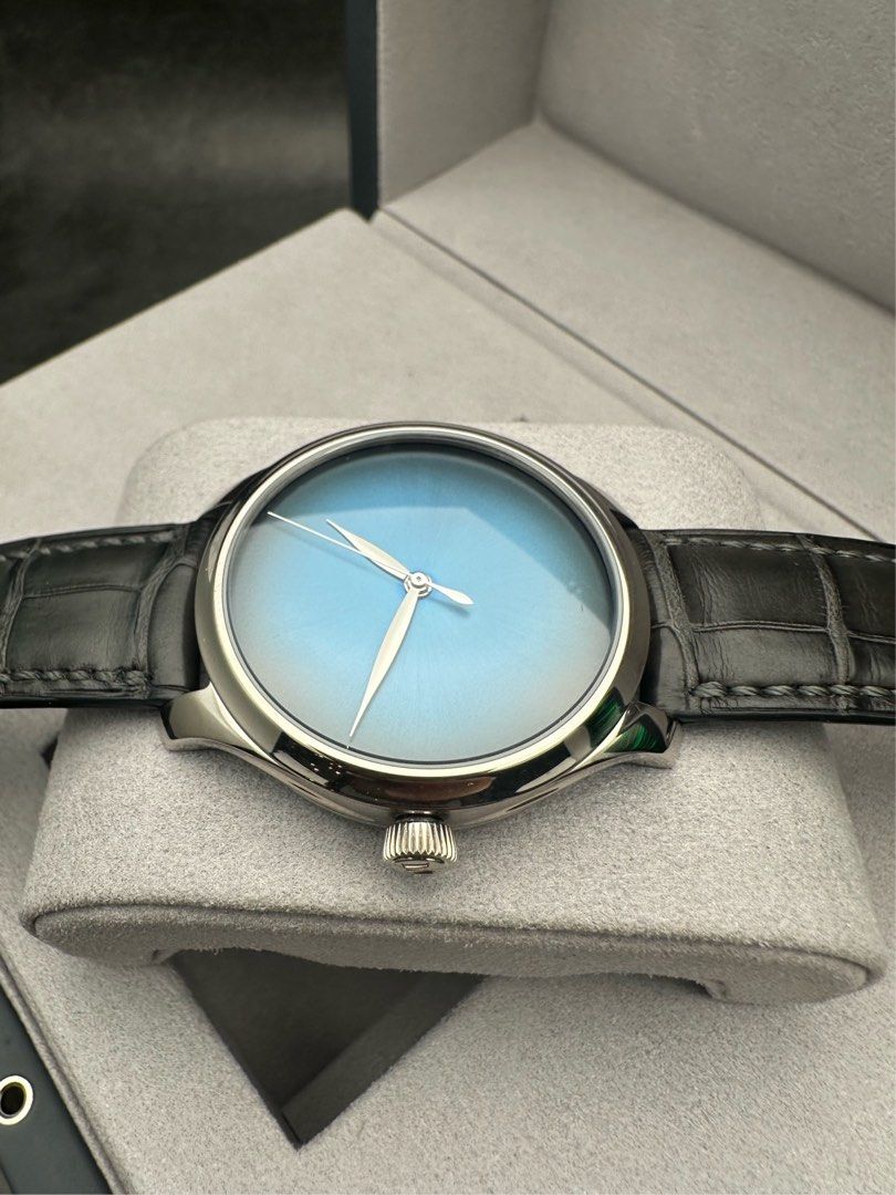 H.Moser 1200-0215