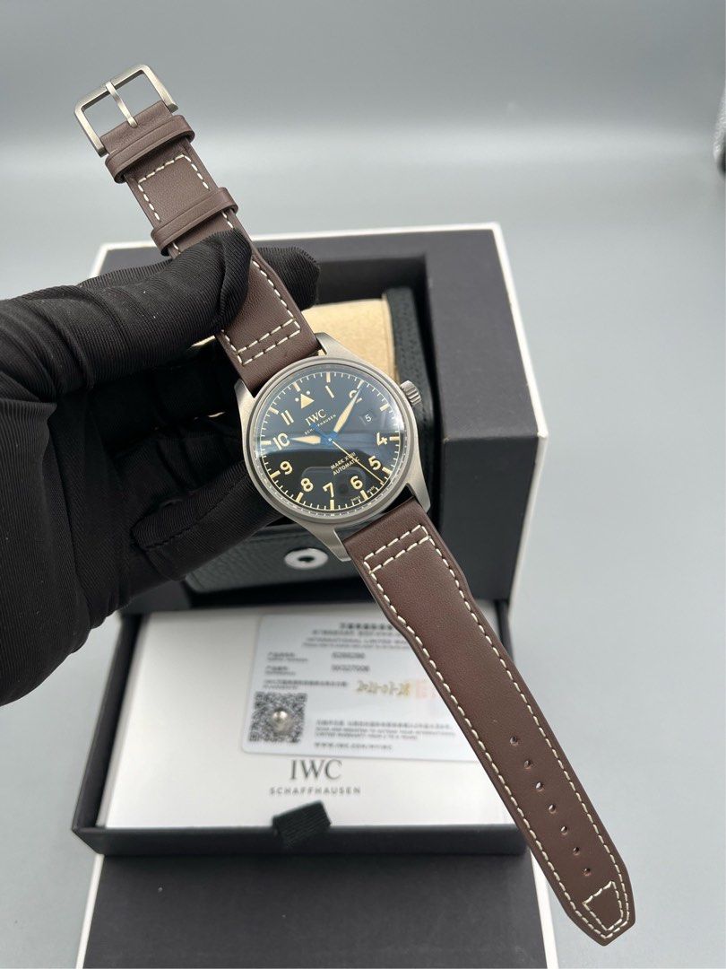 IWC Pilot IW327006 鈦金屬 (夜光生猛)