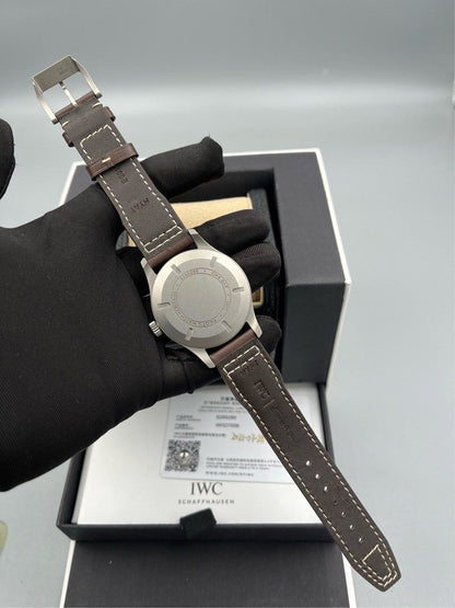 IWC Pilot IW327006 鈦金屬 (夜光生猛)