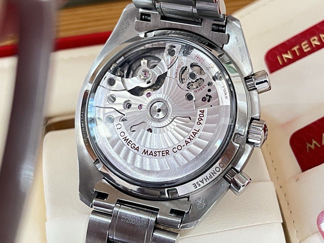 Omega Speedmaster 304.30.44.52.01.001