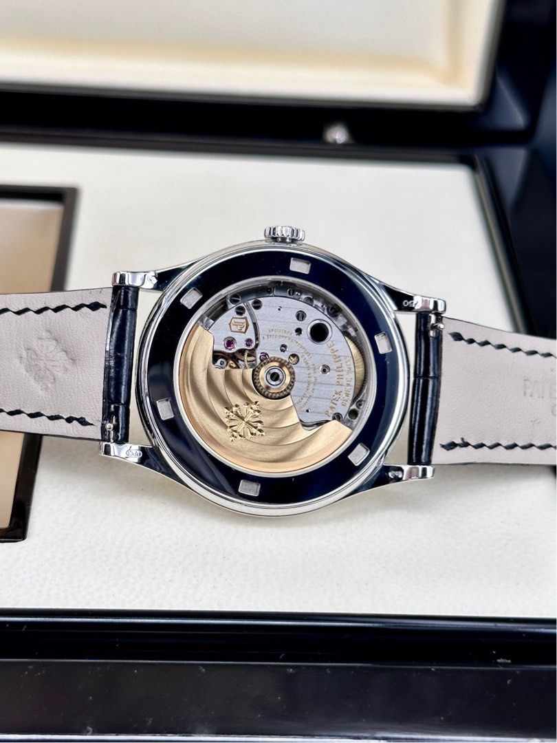 買PP啦 Patek Philippe 5296G-001 (喂)