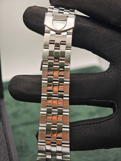 Tudor 雙位日曆型 m57100-0001