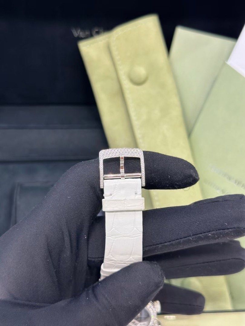 van cleef & arpels 女士版 新款情人橋 VCARO8TY00 (全套未用)